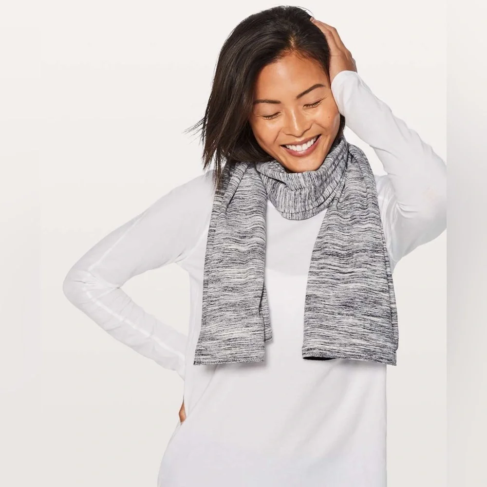 Lululemon Vinyasa Scarf Space Dye Camo Black White One Size